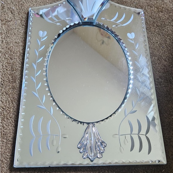 Royal Gallery Collections-tapestry oval mirror frame - Picture 2 of 2